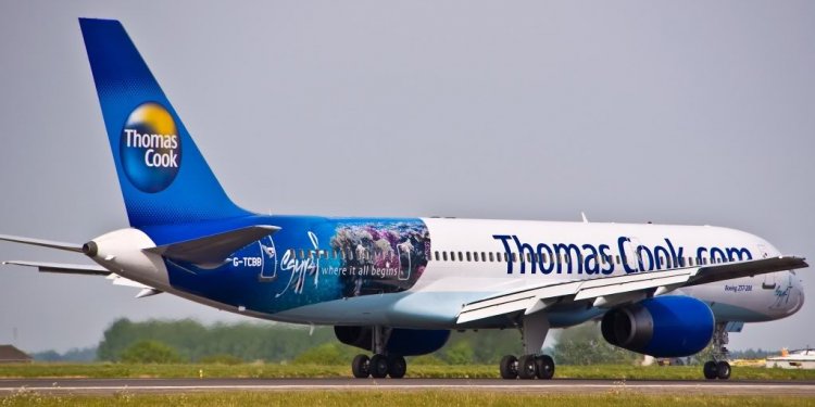 Another aircraft advertising