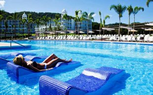 Hotel Riu Palace Costa Rica, Costa Rica 5 celebrity resort. The resort is found in Guanacaste in the side of the coastline of Matapalo
