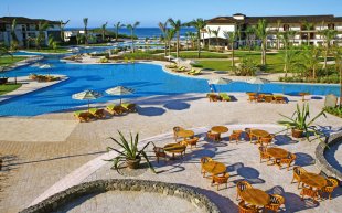 JW Marriott Guanacaste Resort & Spa could be the just international branded resort close to Tamarindo city