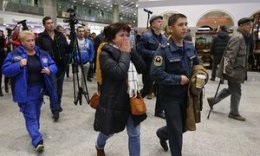 folks reach Pulkovo airport for development associated with the airplane crash.