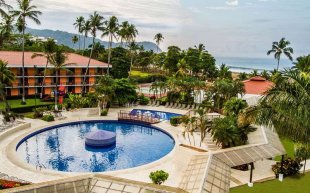 a Western Jaco seashore All Inclusive Resort provides Priceline friends an oceanfront setting with no-cost Wi-Fi, outside swimming pools and an area within two-hour's drive of San Jose.